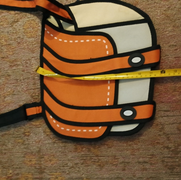 2D cartoon crossbody bag - Picture 8 of 9